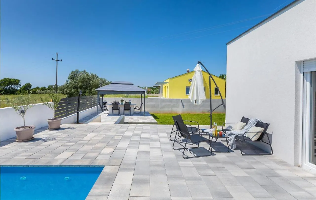 Nice Home In Majmajola With Outdoor Swimming Pool Butkovići