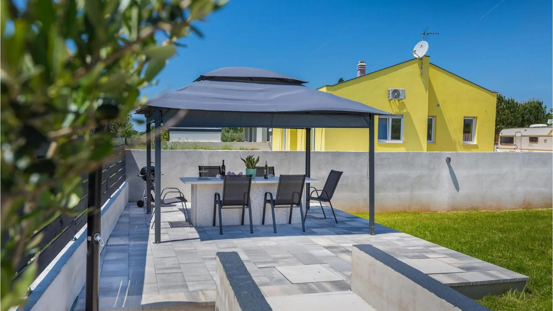 Nice Home In Majmajola With Outdoor Swimming Pool Butkovići 0*,