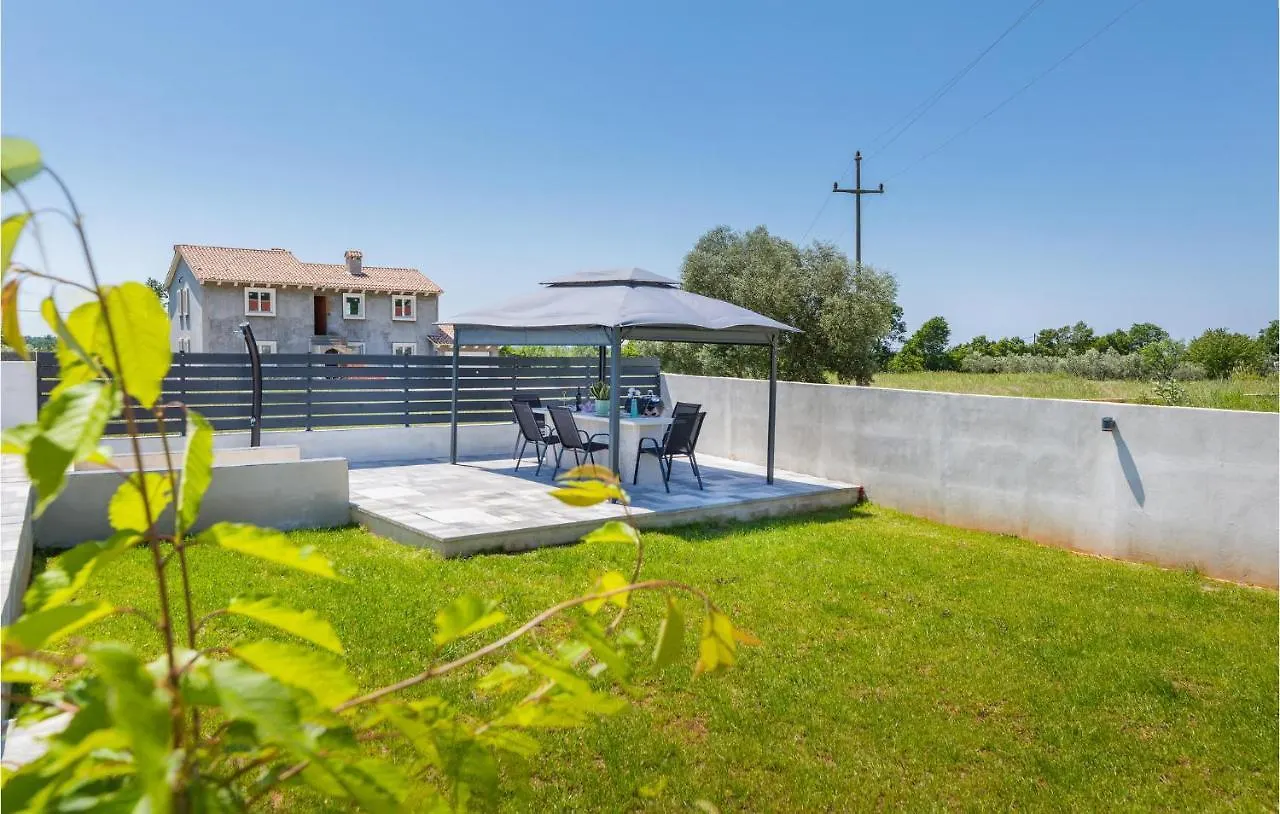Holiday home Nice Home In Majmajola With Outdoor Swimming Pool Butkovici