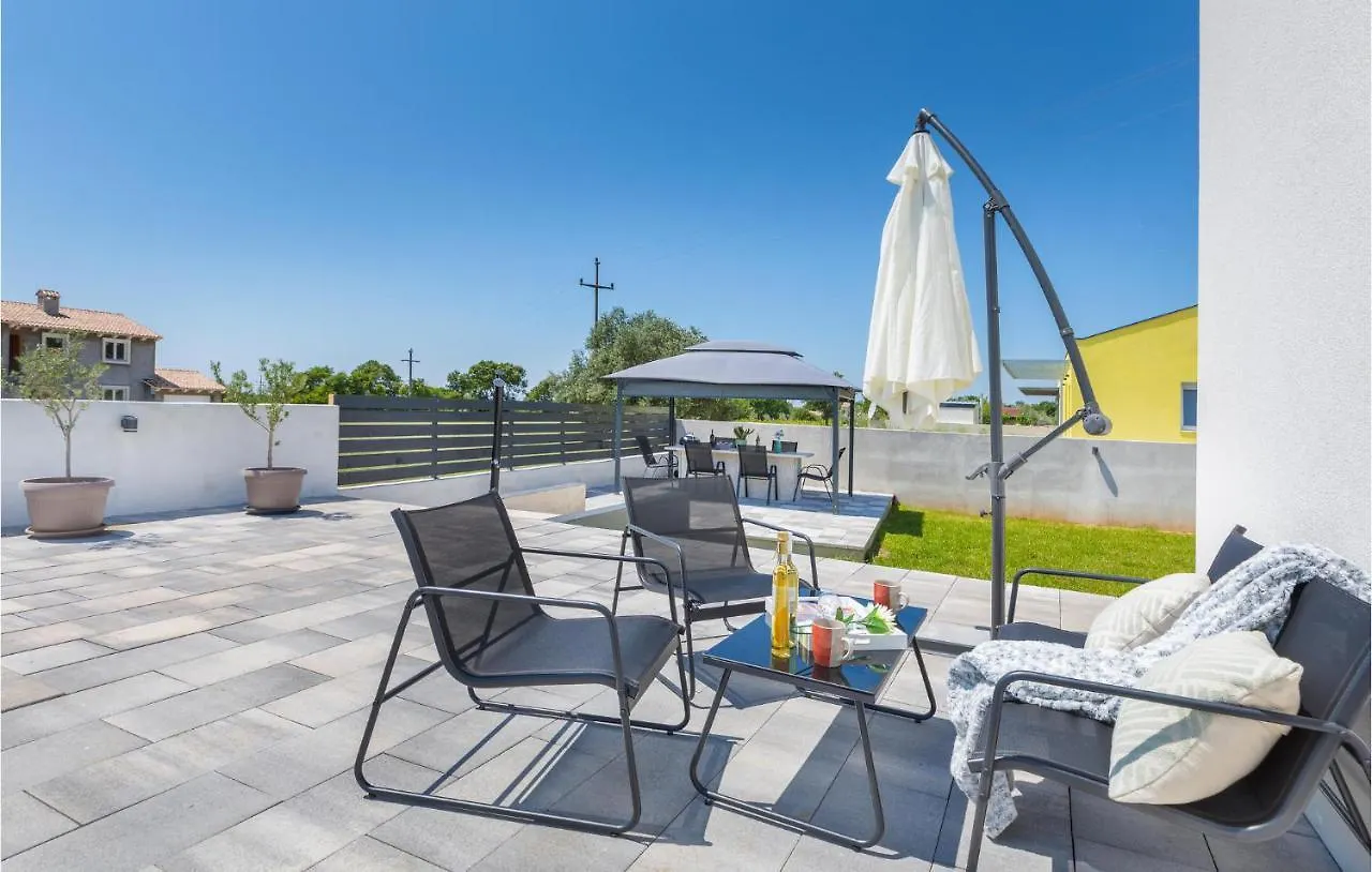 Nice Home In Majmajola With Outdoor Swimming Pool Butkovici  Butkovici (Istria)