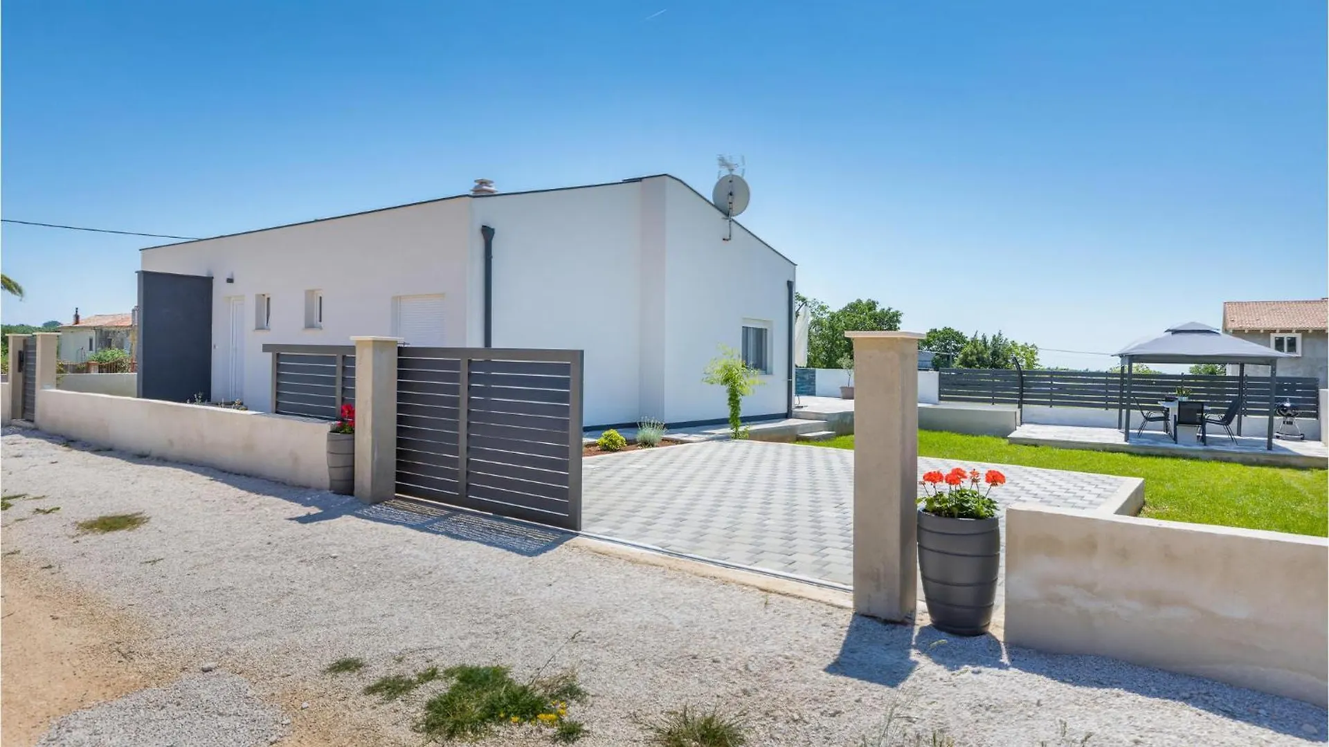 Holiday home Nice Home In Majmajola With Outdoor Swimming Pool Butkovici