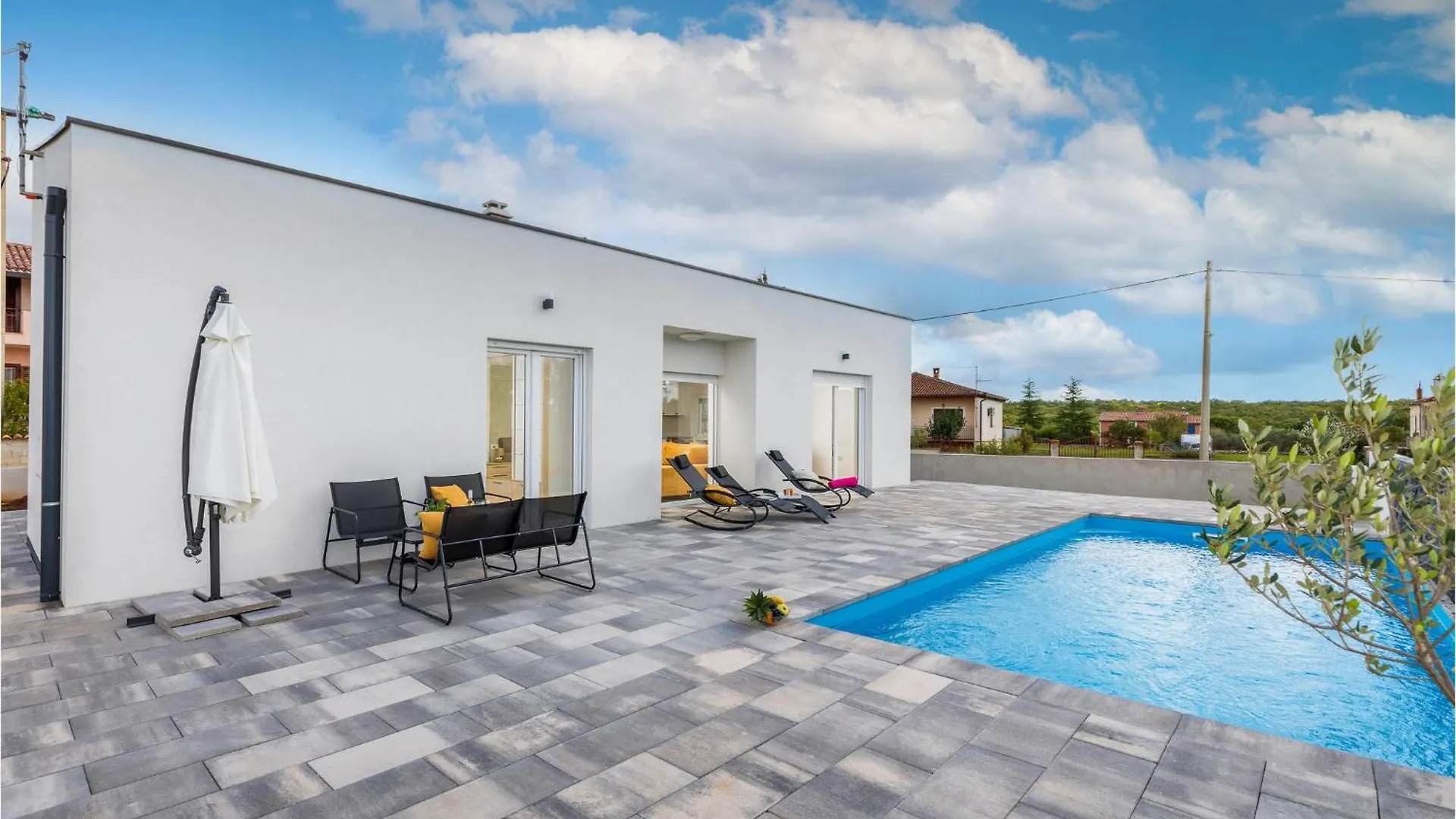Nice Home In Majmajola With Outdoor Swimming Pool Butkovici